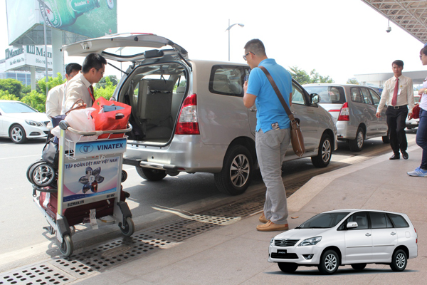 Thuê xe 7 chỗ Long Xuyên đi sân bay Tân Sơn Nhất