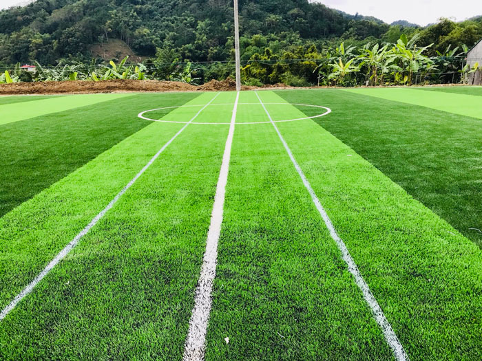 Thi công cỏ nhân tạo sân bóng đá tại Sơn La