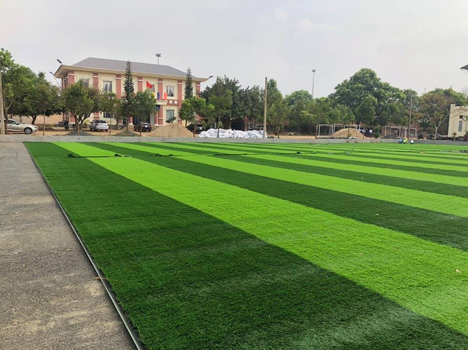 Thi công cỏ nhân tạo sân bóng đá tại An Khê, Gia Lai