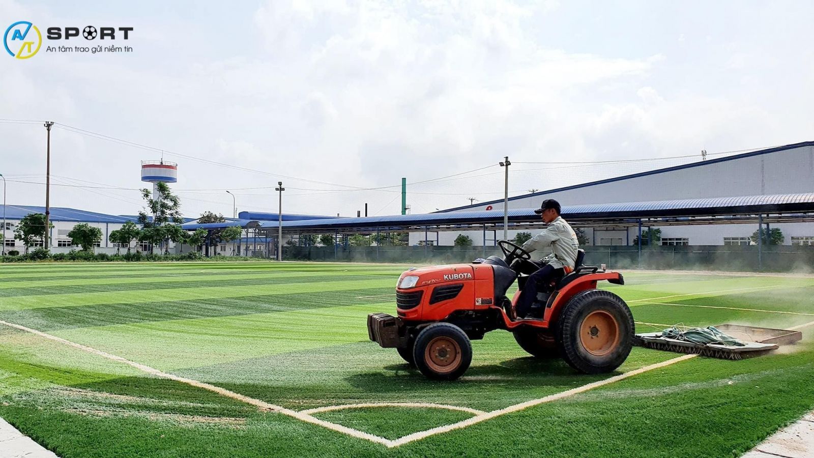 Thi công cỏ nhân tạo sân bóng đá tại Mỹ Tho, Tiền Giang