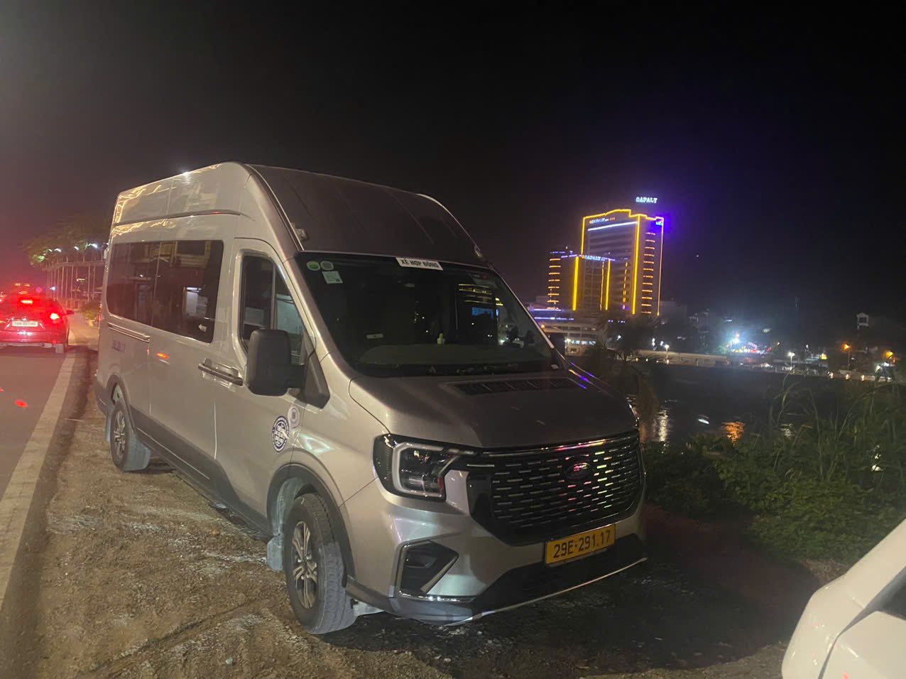 Thuê xe 16 chỗ Khoái Châu, Hưng Yên