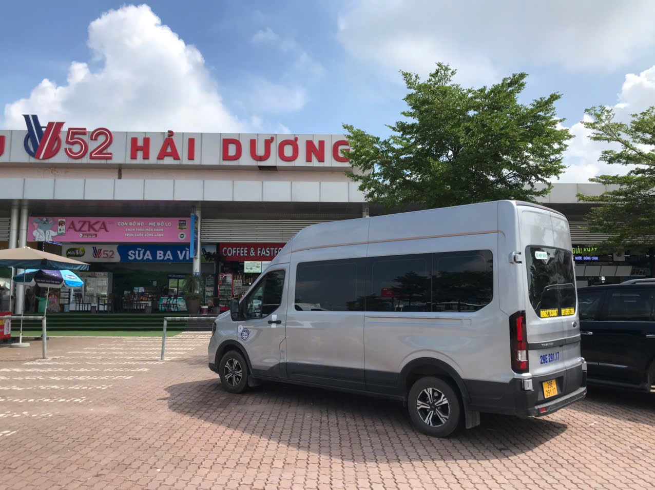 Thuê xe 16 chỗ phường Phú Lương, Hà Nội