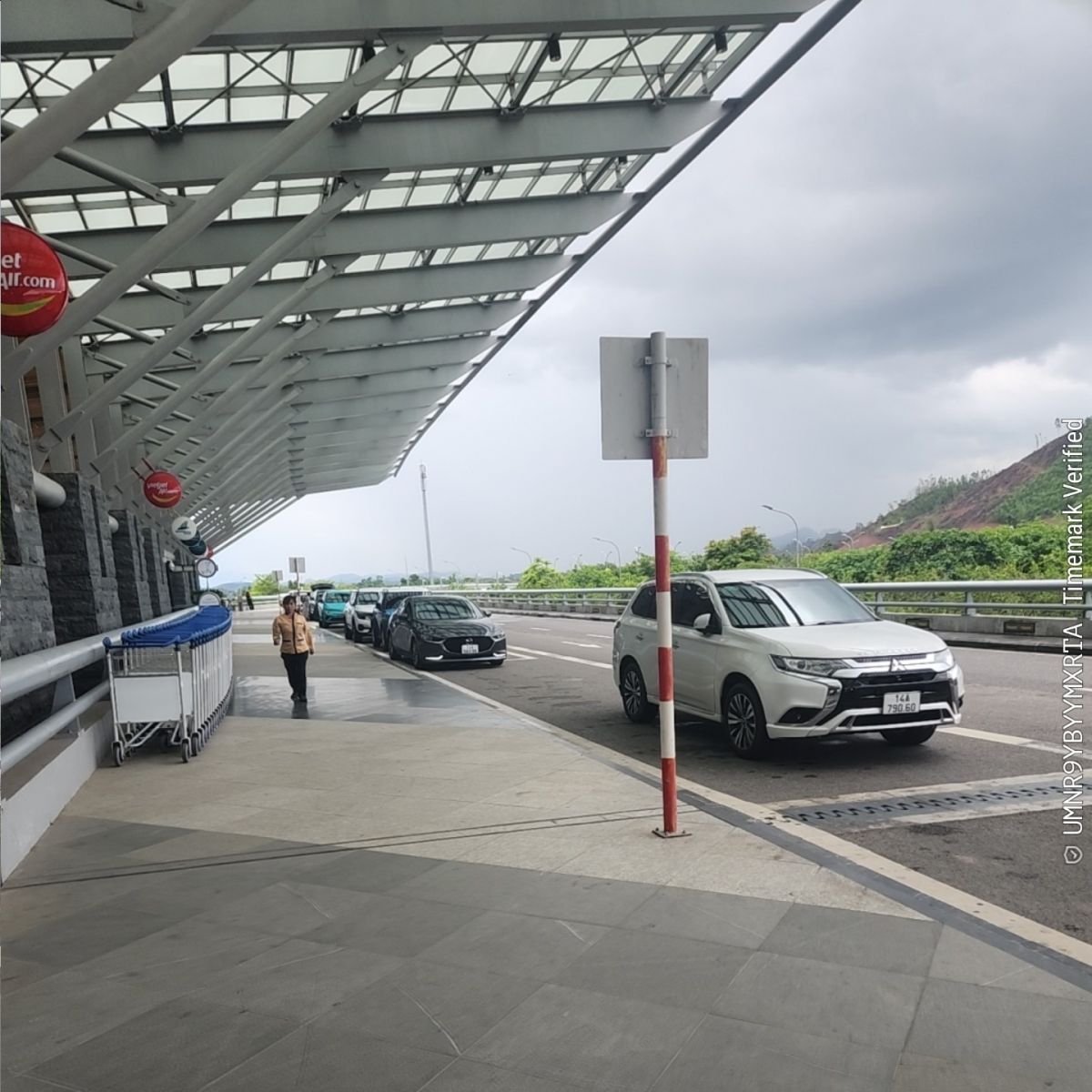 Xe 7 chỗ Hà Nam đón khách tại Vân Đồn Xe 7 chỗ Hà Nam đón khách tại Vân Đồn