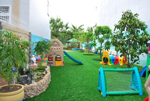Thi công sân cỏ nhân tạo trường học tại Bình Định
