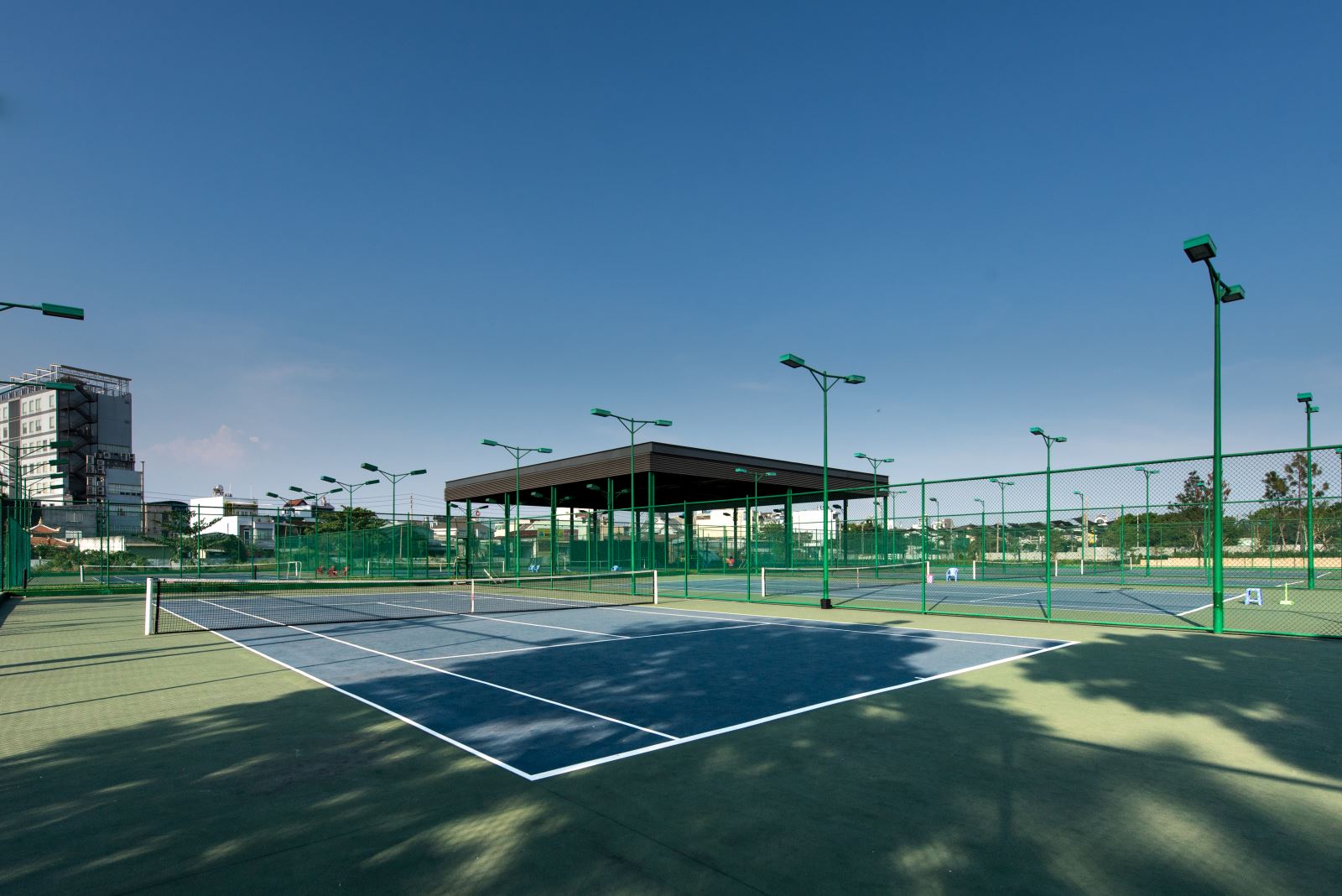 Sân Tennis cứng xanh
