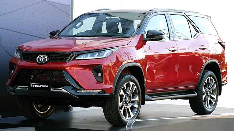 Xe Toyota Fortuner Legender Red Bắc Ninh